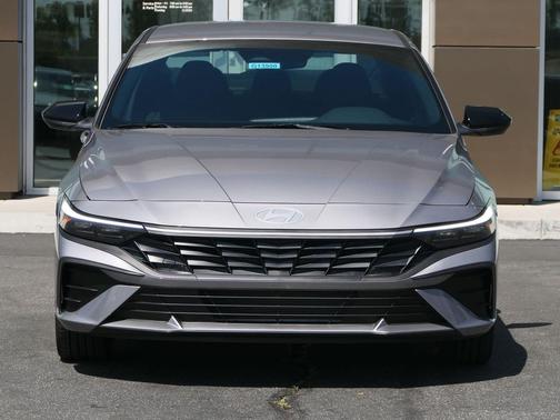 Fluid Metal 2026 Hyundai ELANTRA Sport