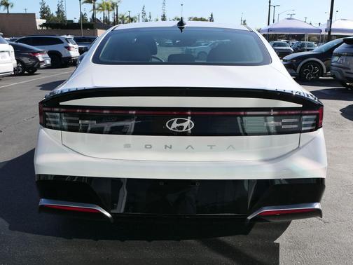 2026 Hyundai SONATA SEL