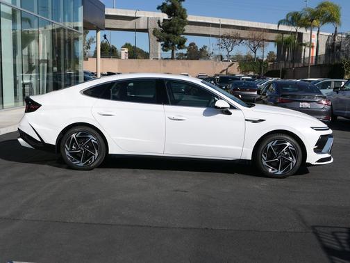 2026 Hyundai SONATA SEL