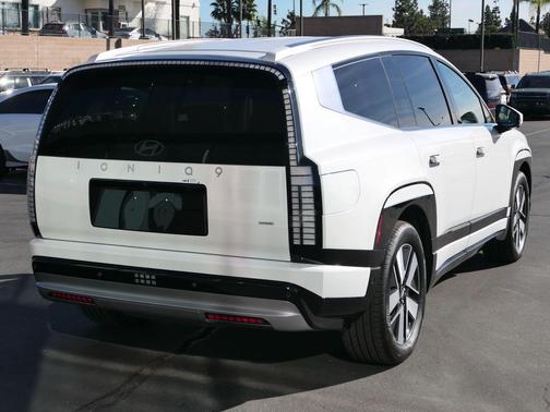 2026 Hyundai IONIQ 9 SEL