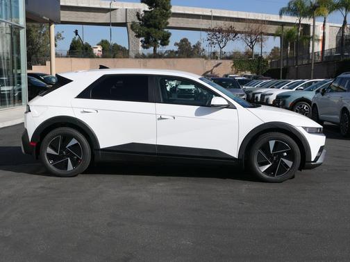 2026 Hyundai IONIQ 5 SE