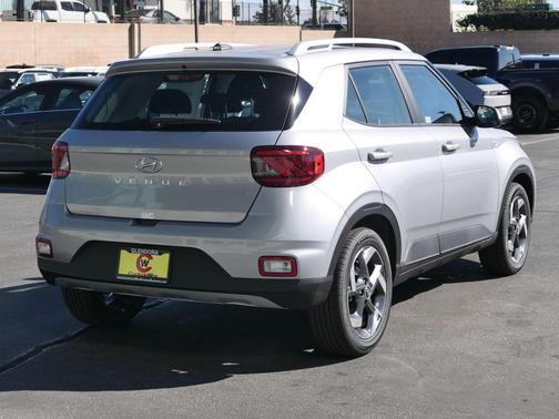Shimmering Silver 2026 Hyundai VENUE SEL