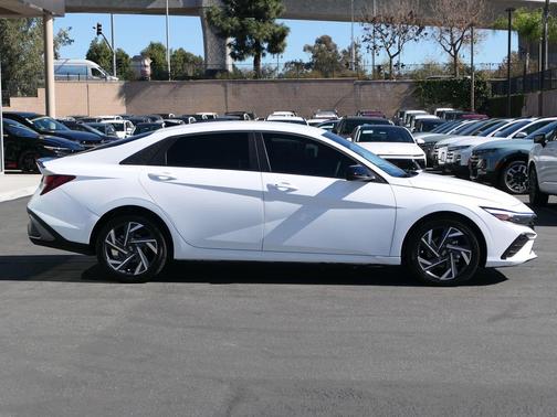 2025 Hyundai ELANTRA Sport