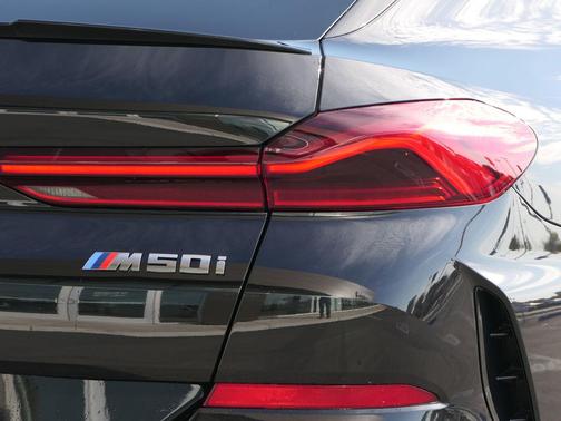 2023 BMW X6 M50i