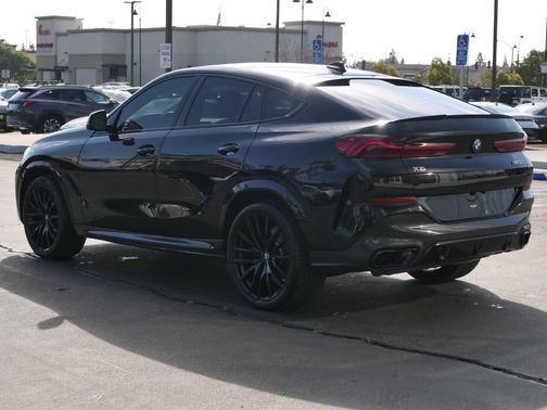 2023 BMW X6 M50i