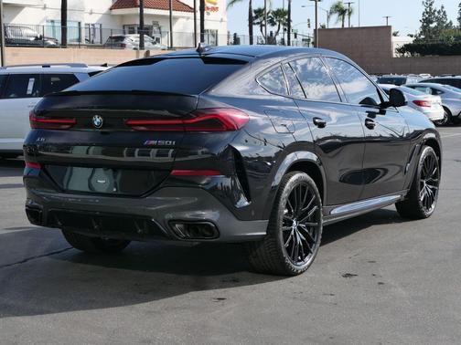 2023 BMW X6 M50i
