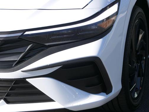 2026 Hyundai ELANTRA HEV SEL Sport