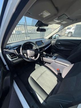 White Pearl 2025 Nissan Rogue SV