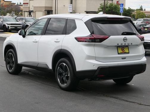 White Pearl 2025 Nissan Rogue SV