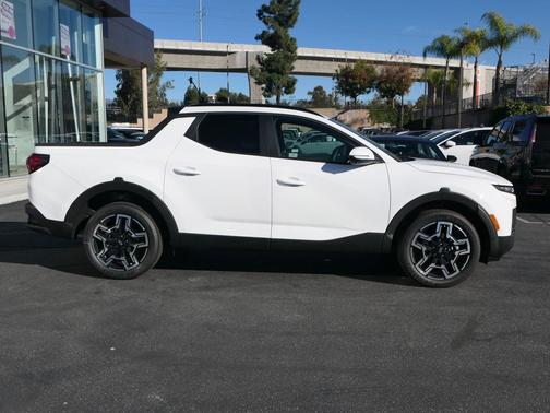Atlas White 2026 Hyundai SANTA CRUZ Limited