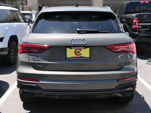 Chronos Gray Metallic 2022 Audi Q3 45 S line Premium