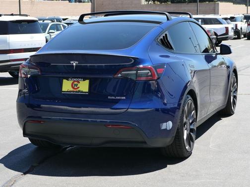 Blue 2022 Tesla Model Y Performance