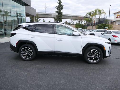 White Pearl 2026 Hyundai TUCSON Hybrid Limited