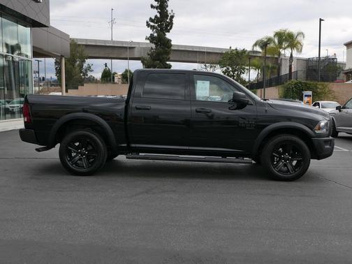 Diamond Black 2022 RAM 1500 Classic Warlock Crew Cab 4x4 5'7' Box