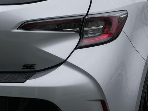 Classic Silver Metallic 2022 Toyota Corolla SE