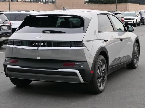 Cyber Gray 2026 Hyundai IONIQ 5 SEL