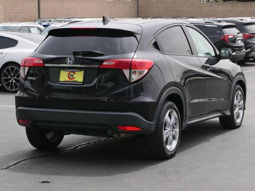 Crystal Black Pearl 2021 Honda HR-V LX