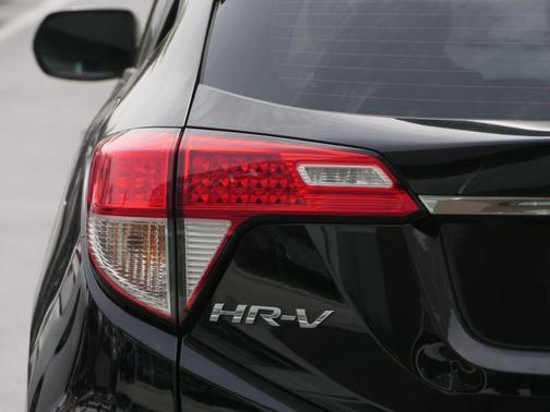 Crystal Black Pearl 2021 Honda HR-V LX