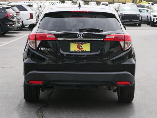 Crystal Black Pearl 2021 Honda HR-V LX