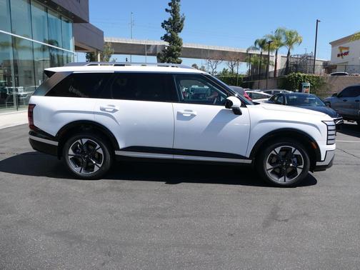 Creamy White Pearl 2026 Hyundai Palisade Hybrid Limited