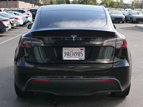 2022 Tesla Model Y Performance Dual Motor All-Wheel Drive