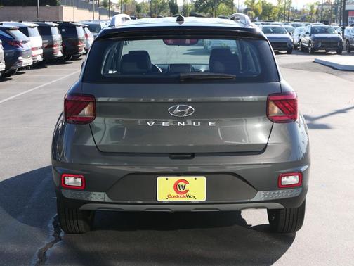 2024 Hyundai VENUE Limited