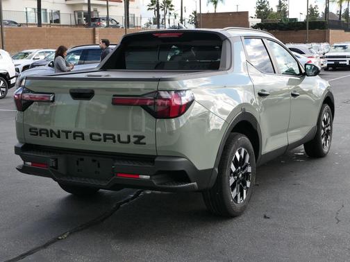 2026 Hyundai SANTA CRUZ SEL Activity