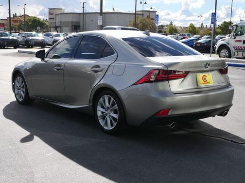 2016 Lexus IS 200t 200t