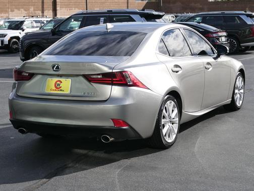 2016 Lexus IS 200t 200t