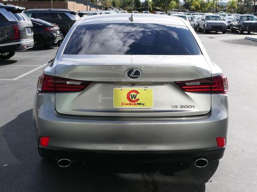 2016 Lexus IS 200t 200t