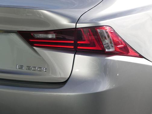 2016 Lexus IS 200t 200t