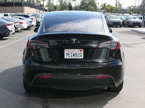 2023 Tesla Model Y Long Range Dual Motor All-Wheel Drive