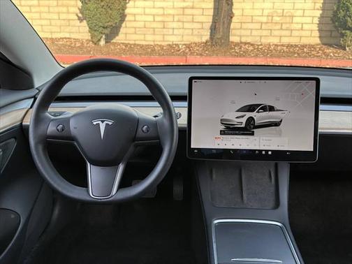 2022 Tesla Model 3 Standard Range