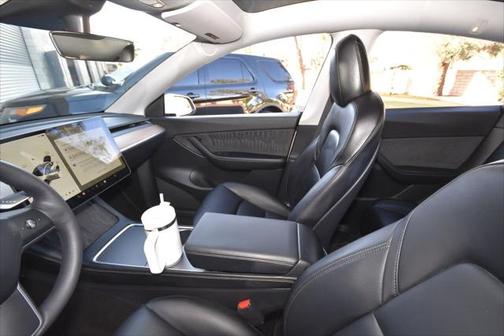 2021 Tesla Model Y Long Range AWD 4dr Crossover