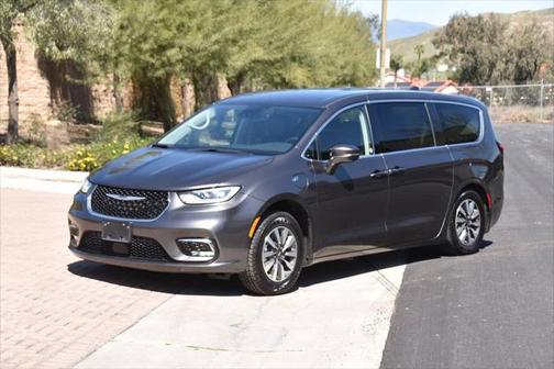 2022 Chrysler Pacifica Hybrid Touring L