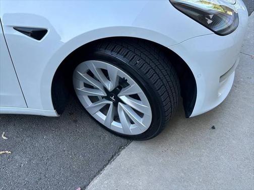 2022 Tesla Model 3 Standard Range