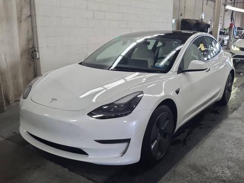 2022 Tesla Model 3 Base