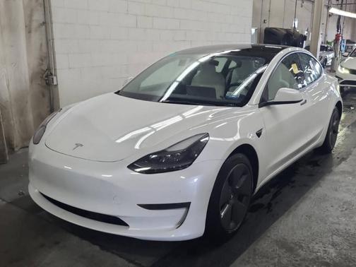 2022 Tesla Model 3 Base