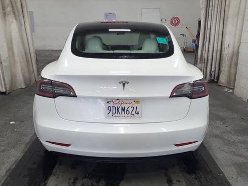 2022 Tesla Model 3 Base