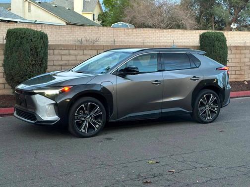 2023 Toyota bZ4X Limited