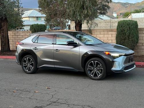 2023 Toyota bZ4X Limited