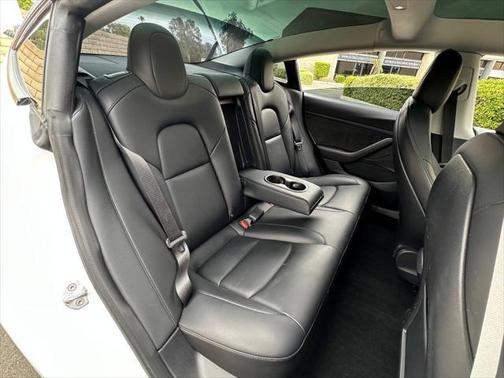 2022 Tesla Model 3 Standard Range