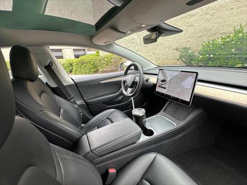 2022 Tesla Model 3 Standard Range