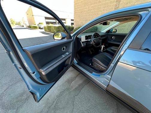 2022 Hyundai IONIQ 5 SEL