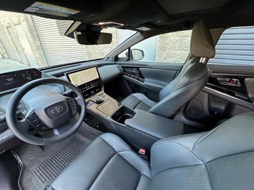 2023 Toyota bZ4X Limited