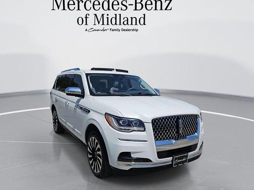 Pristine White 2022 Lincoln Navigator Black Label