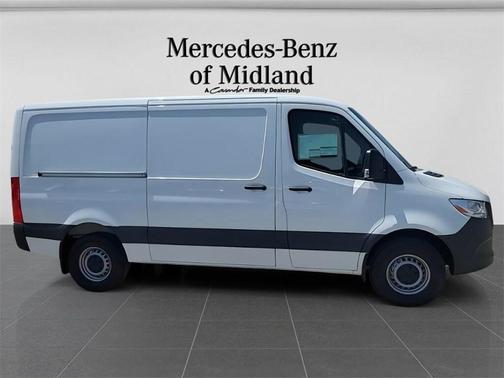 2025 Mercedes-Benz Sprinter 2500 Standard Roof