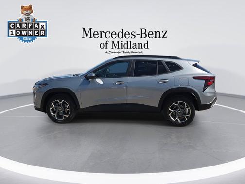 Sterling Gray Metallic 2025 Chevrolet Trax LT