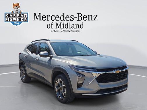 Sterling Gray Metallic 2025 Chevrolet Trax LT