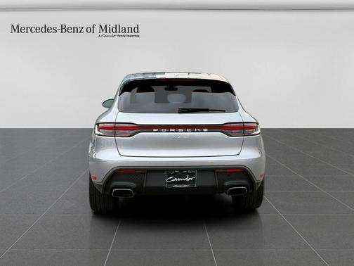 2025 Porsche Macan Base